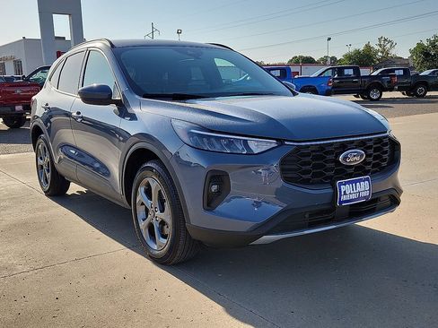 Used 2025 Ford Escape ST-Line Select AWD/4WD image 5