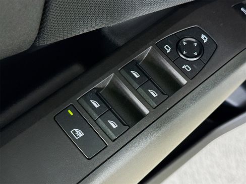 Used 2025 BMW X3 xDrive30i w/ Convenience Package image 16