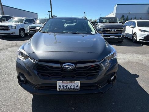 Used 2024 Subaru Crosstrek 2.0i Premium w/ Crosstrek Mirror Package AWD/4WD image 8