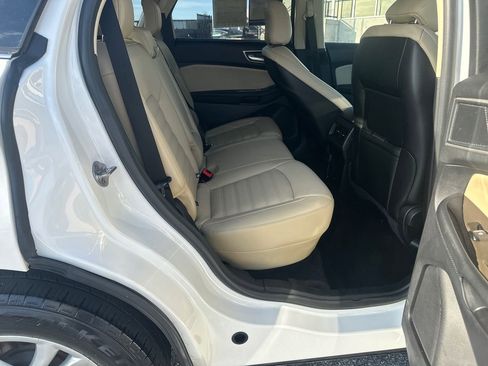 Used 2020 Ford Edge SEL w/ Convenience Package image 15