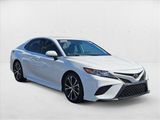 Used 2019 Toyota Camry SE image 3