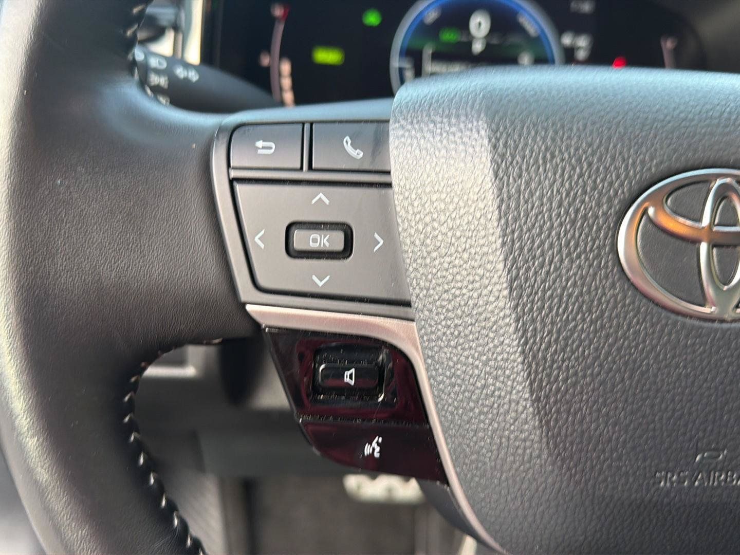 Certified 2025 Toyota Camry SE FWD image 21