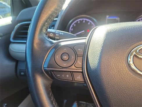 Used 2022 Toyota Camry SE image 15