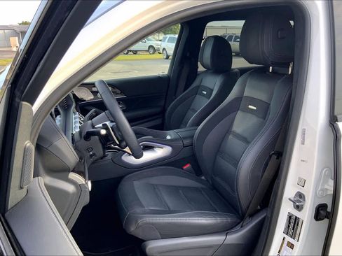 Used 2025 Mercedes-Benz GLS 63 AMG AMG GLS 63 image 8