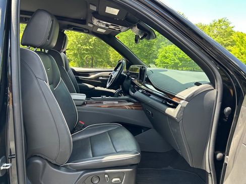 Used 2023 Cadillac Escalade ESV Premium Luxury image 50