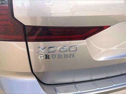 New 2026 Volvo XC60 B5 Ultra w/ Protection Package Premier AWD/4WD image 44
