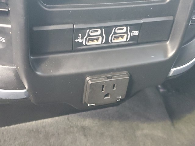 Used 2019 RAM 1500 Big Horn AWD/4WD image 11