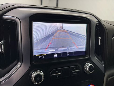 Used 2019 GMC Sierra 1500 SLT image 31