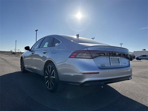 Used 2024 Honda Accord Touring image 3