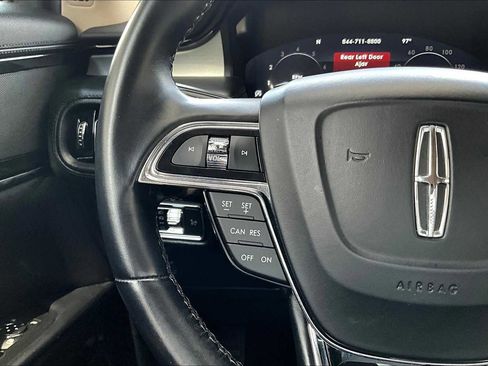 Used 2021 Lincoln Nautilus AWD w/ Equipment Group 101A image 23