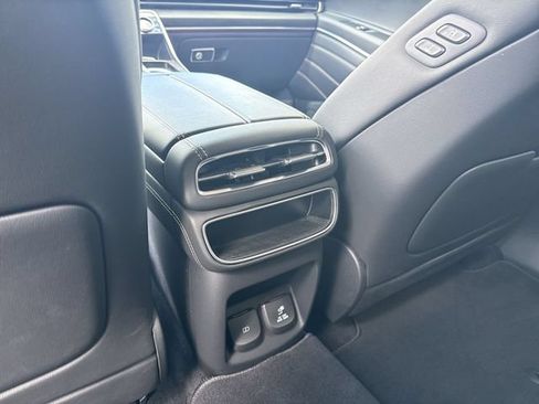 Used 2024 Genesis GV80 3.5T AWD/4WD image 20