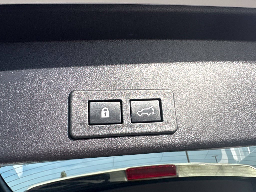 Used 2021 Subaru Ascent Premium w/ Convenience Package AWD/4WD image 22