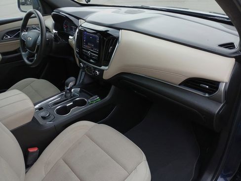Used 2023 Chevrolet Traverse LS w/ Safety Package image 30