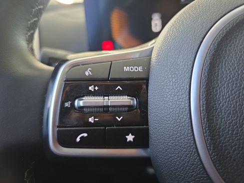 Certified 2024 Kia Sorento EX w/ Panoramic Sunroof Package image 23