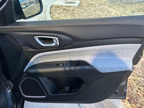 Used 2022 Jeep Compass Latitude w/ Convenience Group image 31