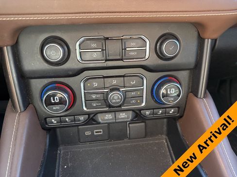 Used 2021 Chevrolet Tahoe High Country image 17