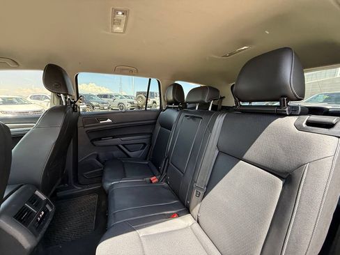 Used 2021 Volkswagen Atlas SE w/ Towing Package FWD image 21