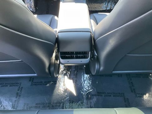 Used 2023 Tesla Model 3 Standard Range image 35