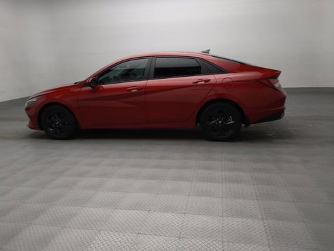 Used 2023 Hyundai Elantra SEL FWD image 3