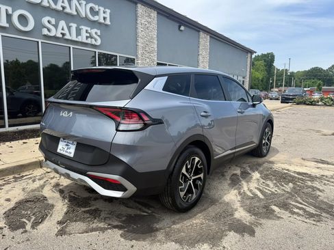 Used 2023 Kia Sportage EX FWD image 7