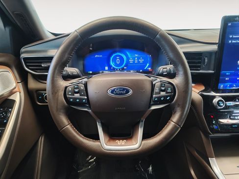 Used 2023 Ford Explorer King Ranch w/ Technology Package RWD image 14