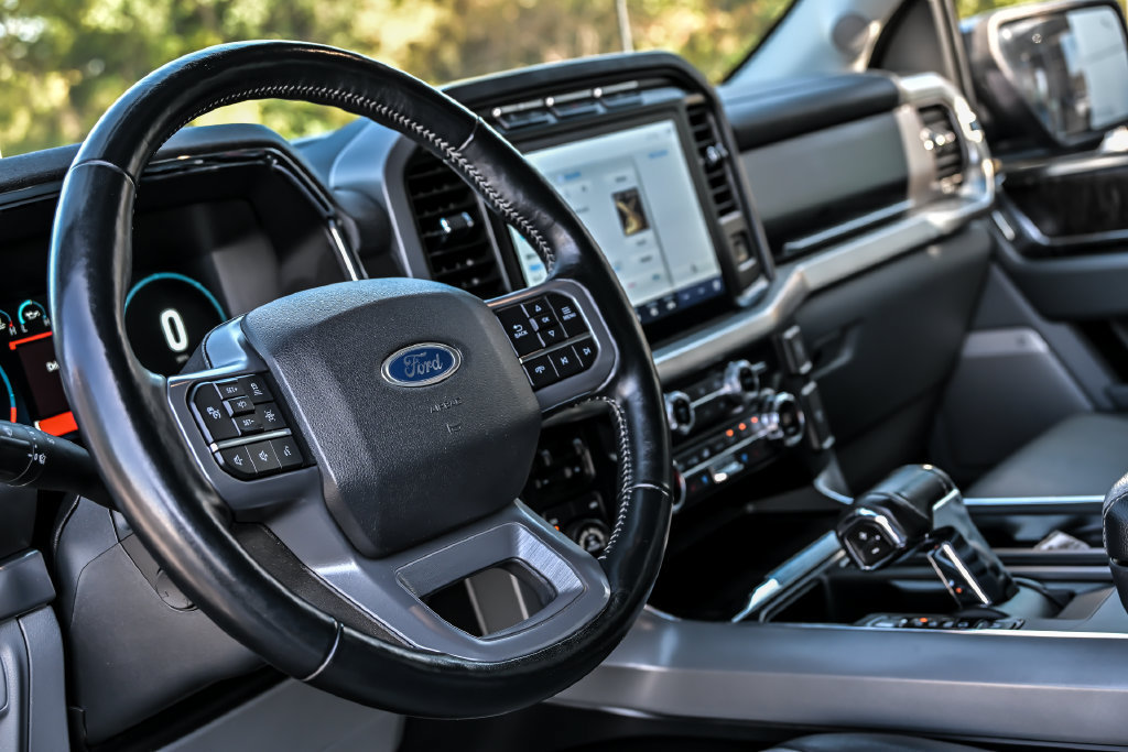Used 2021 Ford F150 Lariat w/ Equipment Group 502A High AWD/4WD image 16