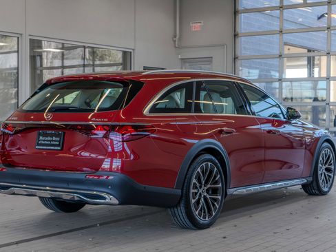 New 2026 Mercedes-Benz E 450 4MATIC All-Terrain Wagon image 29