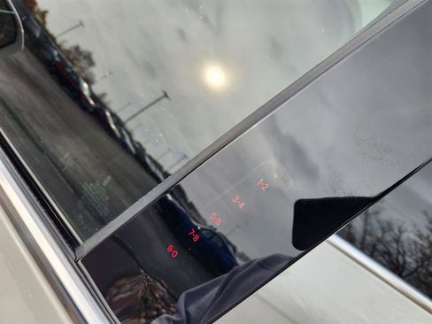 Certified 2021 Lincoln Nautilus Reserve w/ Equipment Group 202A image 10