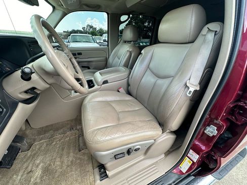 Used 2006 Chevrolet Suburban LTZ w/ Preferred Equipment Group AWD/4WD image 34
