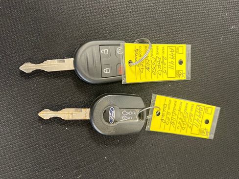 Used 2015 Ford F550 4x4 Regular Cab Super Duty image 33