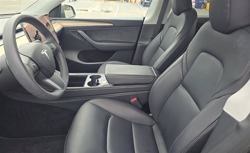 Used 2023 Tesla Model Y Long Range AWD/4WD image 6