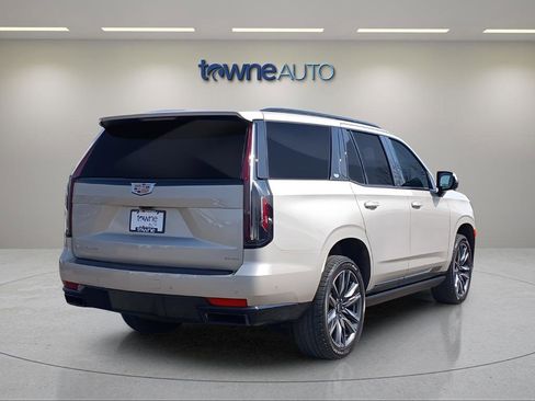 Used 2022 Cadillac Escalade Sport w/ Touring Package AWD/4WD image 5