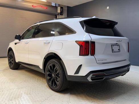 Used 2023 Kia Sorento SX FWD image 3