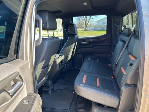 Used 2022 GMC Sierra 1500 AT4 w/ AT4 Preferred Package image 12