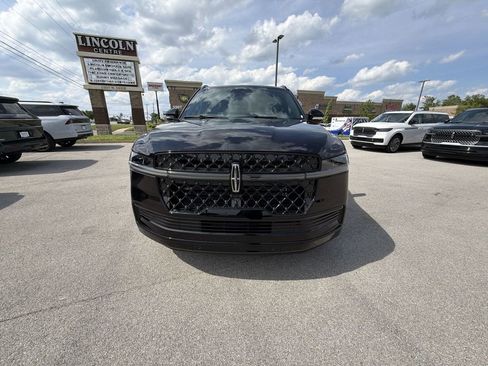 New 2026 Lincoln Navigator Reserve AWD/4WD image 28