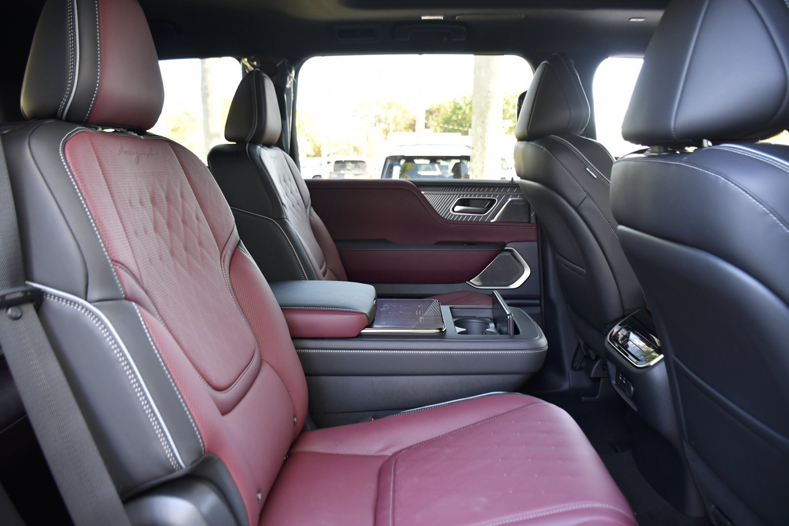 New 2027 INFINITI QX80 Autograph w/ Premium Cargo Package AWD/4WD image 34
