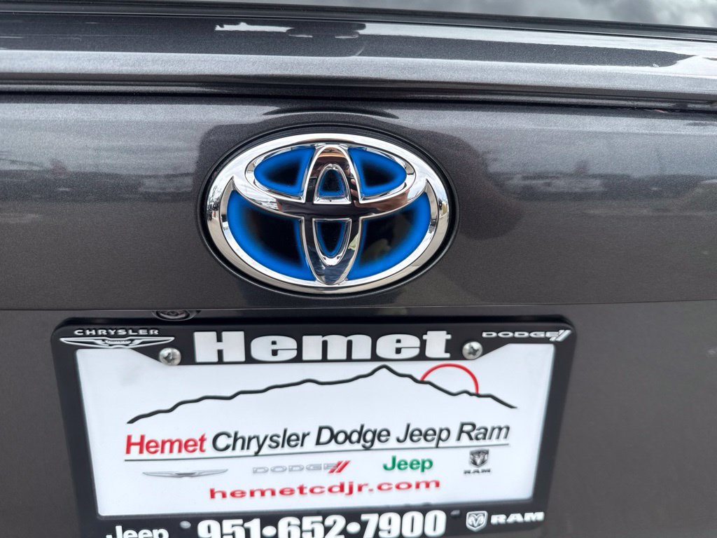 Used 2023 Toyota RAV4 LE AWD/4WD image 9