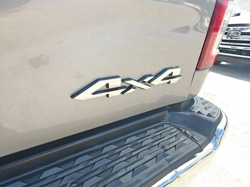 Used 2023 RAM 2500 Big Horn w/ Level 1 Equipment Group AWD/4WD image 31