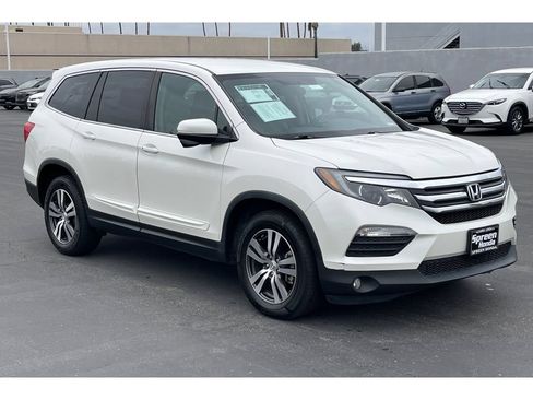 Certified 2018 Honda Pilot EX image 8