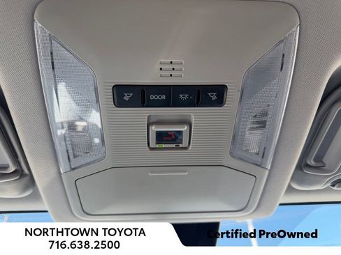 Used 2024 Toyota RAV4 Adventure image 23