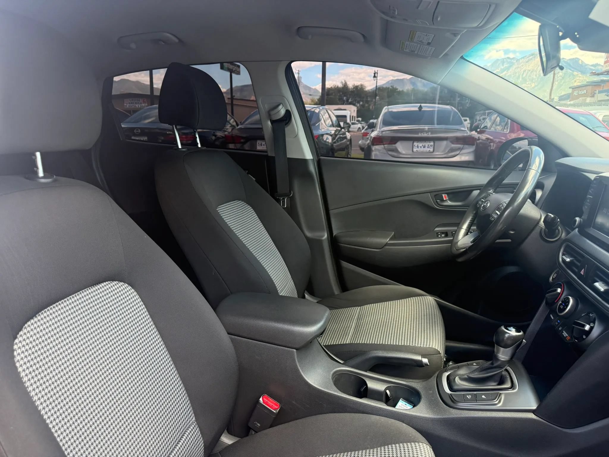 Used 2019 Hyundai Kona SEL FWD image 25