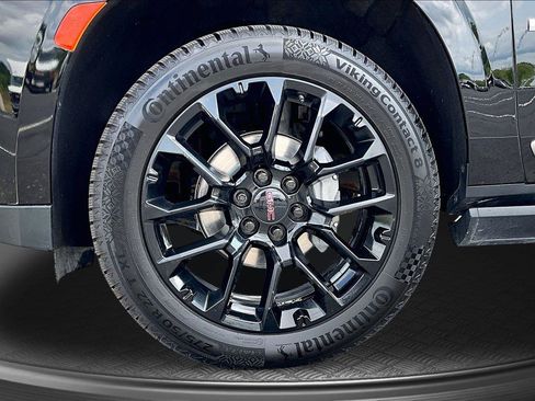 Used 2023 GMC Yukon XL Denali w/ LPO, Floor Liner Package AWD/4WD image 10