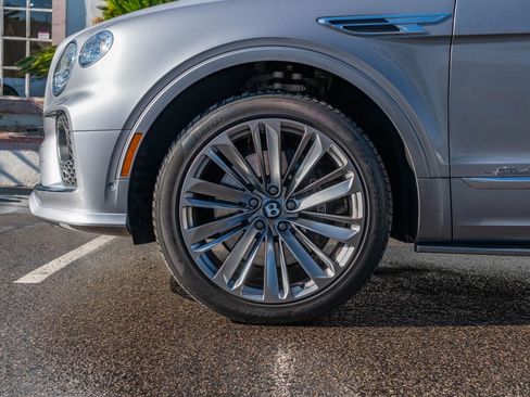 Used 2021 Bentley Bentayga Speed AWD/4WD image 6
