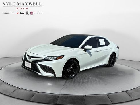 Used 2021 Toyota Camry XSE image 1