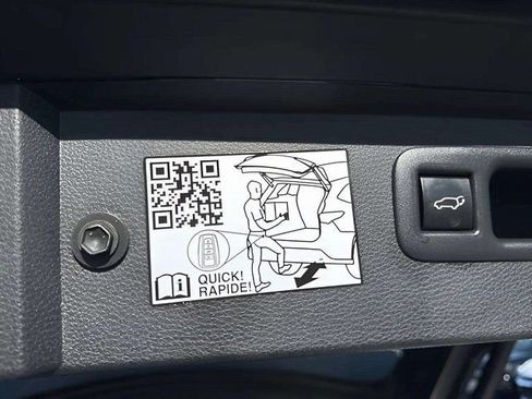 Used 2023 Toyota Highlander Limited image 20