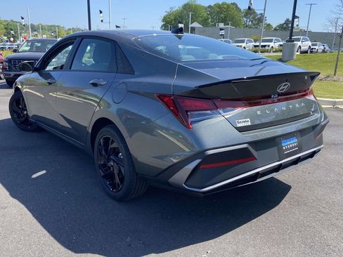 Certified 2026 Hyundai Elantra Sport FWD image 5