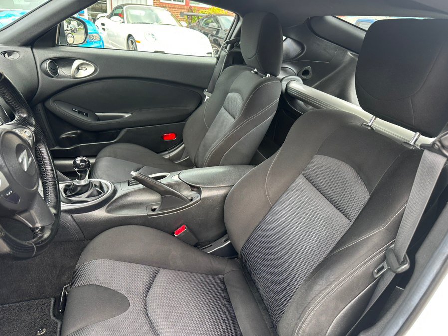 Used 2013 Nissan 370Z Coupe w/ Sport Pkg RWD image 13