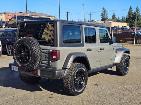 Used 2023 Jeep Wrangler Unlimited w/ Cold Weather Group image 8