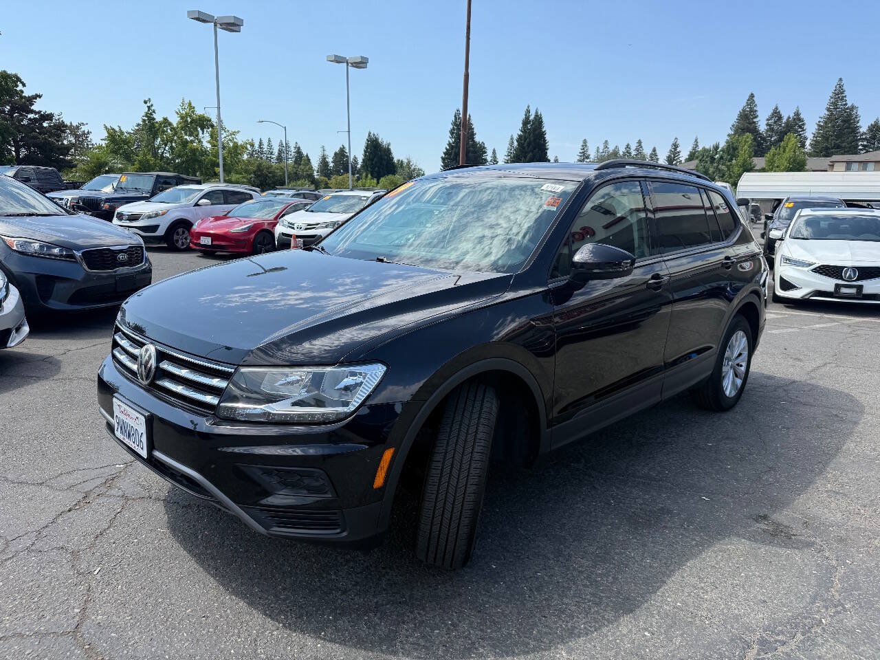 Used 2019 Volkswagen Tiguan S w/ Driver Assistance Package FWD image 4