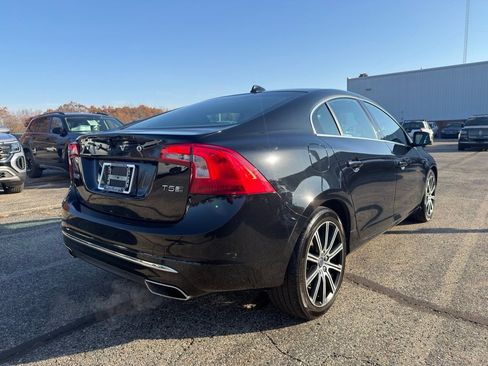 Used 2017 Volvo S60 T5 Inscription image 6